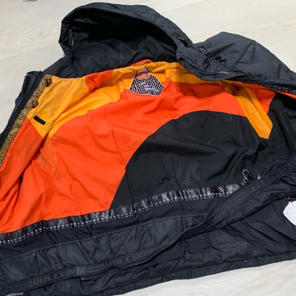 VOLCOM Down puffer M - Picture 5 of 10